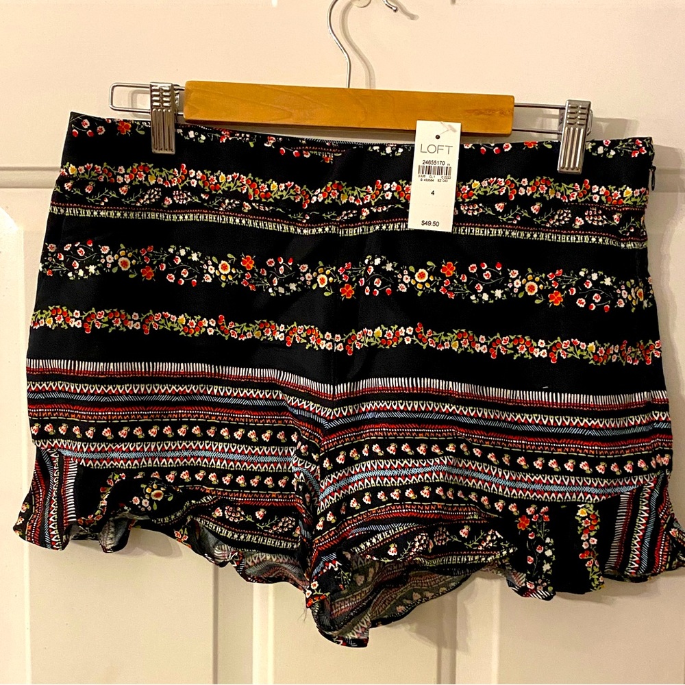 NWT Loft Ruffle Shorts